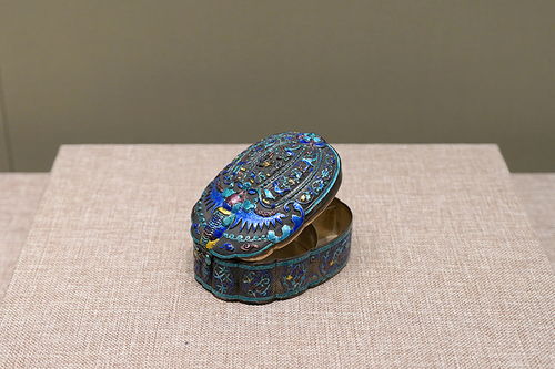 時隔70年再現 百余民間美術工藝品齊聚清華
